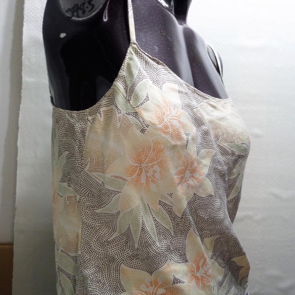 81 Tommy Bahama Rare 100% Silk 2 Piece Top - Picture 4 of 7